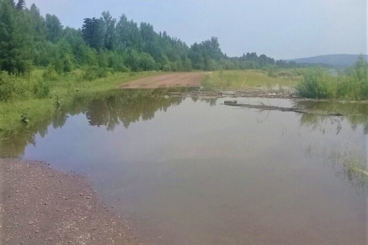 Трасса на Абан после потопа Трасса на Абан после потопа