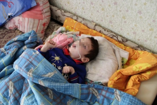 У Эмиля редкое генетическое заболевание НЦЛ-2. Стоимость одного препарата для ребенка — 50 миллионов рублей<br> У Эмиля редкое генетическое заболевание НЦЛ-2. Стоимость одного препарата для ребенка — 50 миллионов рублей<br>