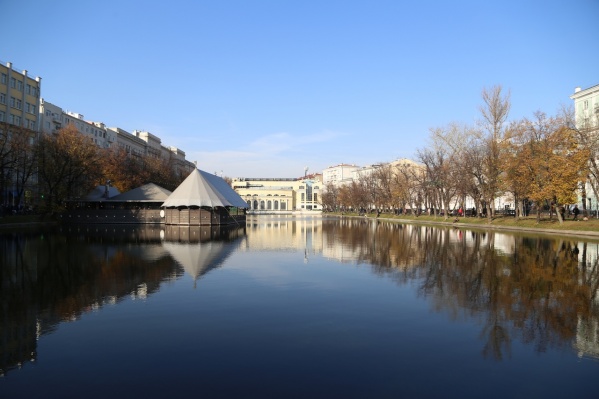 Картинки чистые пруды в москве