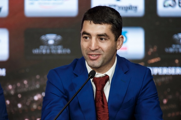 Призер Олимпийских игр Михаил Алоян на уральской земле сразится с титулованным африканцем Золани Тете Призер Олимпийских игр Михаил Алоян на уральской земле сразится с титулованным африканцем Золани Тете