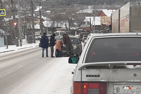 Авария на улице Пархоменко утром 30 октября Авария на улице Пархоменко утром 30 октября