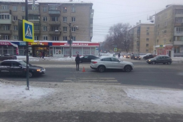 Автомобилист не пропустил пешехода на «зебре» Автомобилист не пропустил пешехода на «зебре»