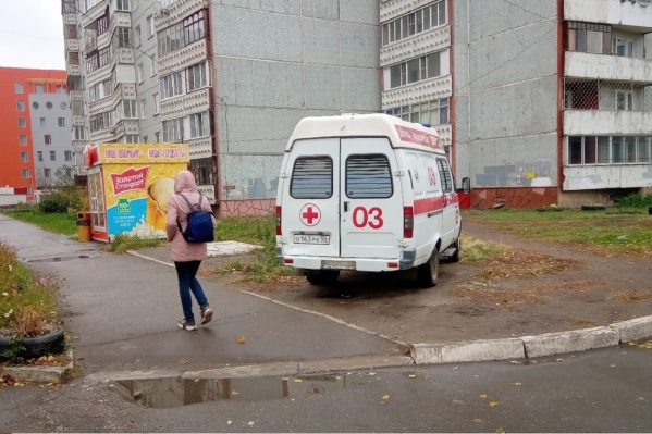 Можно ли простить такую парковку водителю скорой? Можно ли простить такую парковку водителю скорой?