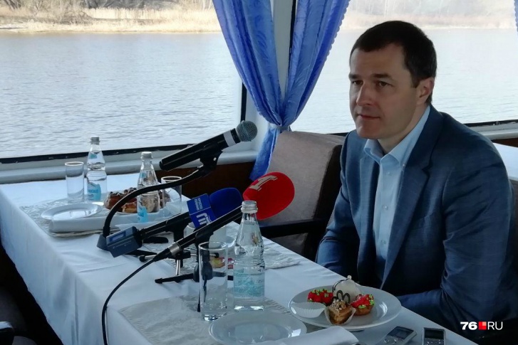 Мэр Ярославля считает, что каждый человек должен стремиться зарабатывать больше Мэр Ярославля считает, что каждый человек должен стремиться зарабатывать больше
