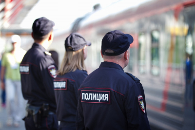 В Самарской области поймали подростков, которые закидали камнями пассажирские поезда