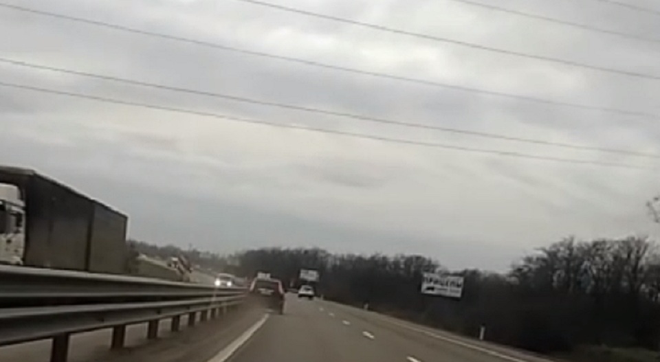 Водитель потерял сознание: на Новочеркасском шоссе произошло массовое ДТП