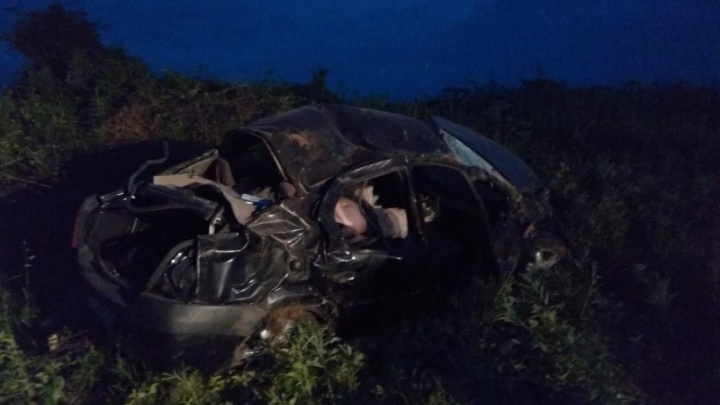 Водителя раздавило в собственной машине: на трассе в Ярославской области столкнулись «Рено» и «Лада»