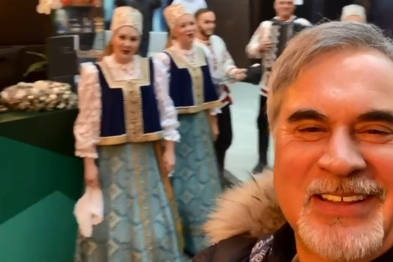 Версия песни "Красиво" в исполнении Северного хора так понравилась певцу, что он сделал запись в Instagram Версия песни "Красиво" в исполнении Северного хора так понравилась певцу, что он сделал запись в Instagram