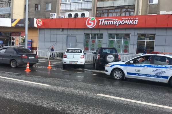 Авария произошла вне пешеходного перехода Авария произошла вне пешеходного перехода