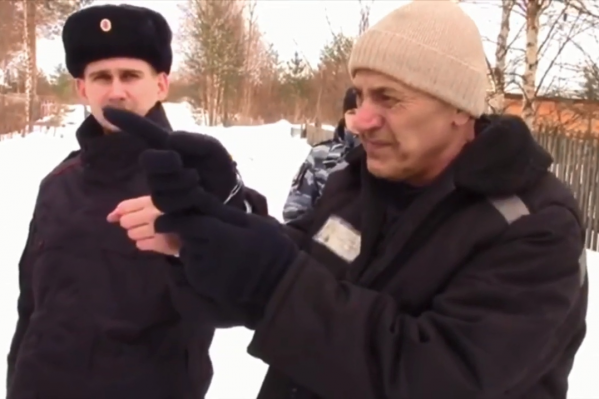 Один из мошенников показал следователям места, где были спрятаны тела убитых владельцев квартир Один из мошенников показал следователям места, где были спрятаны тела убитых владельцев квартир