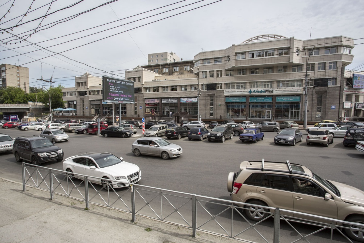 Парковка проспект. Парковка на Красном проспекте Новосибирск. Parking на Красном проспект. Красный проспект 54. Писарева красного проспекта Новосибирск.