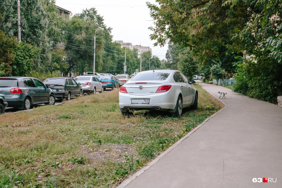 москва парковка на тротуаре