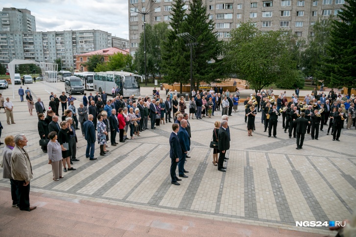 Церемония прощания с Павлом Федирко состоялась сегодня в БКЗ Церемония прощания с Павлом Федирко состоялась сегодня в БКЗ