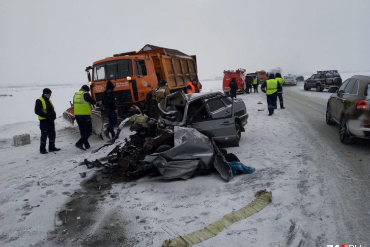 У водителя и пассажирки ВАЗ-2115 практически не было шансов выжить У водителя и пассажирки ВАЗ-2115 практически не было шансов выжить