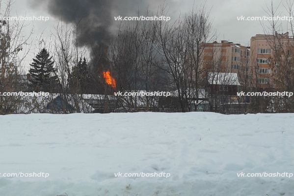 Дым было видно за несколько километров от места ЧП Дым было видно за несколько километров от места ЧП
