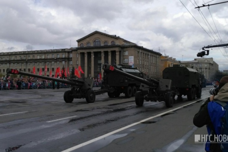 Кадры с Парада Победы в Красноярске в 2017 году 