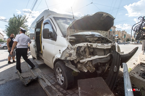 Авария на злосчастном перекрестке не обошлась без пострадавших Авария на злосчастном перекрестке не обошлась без пострадавших 