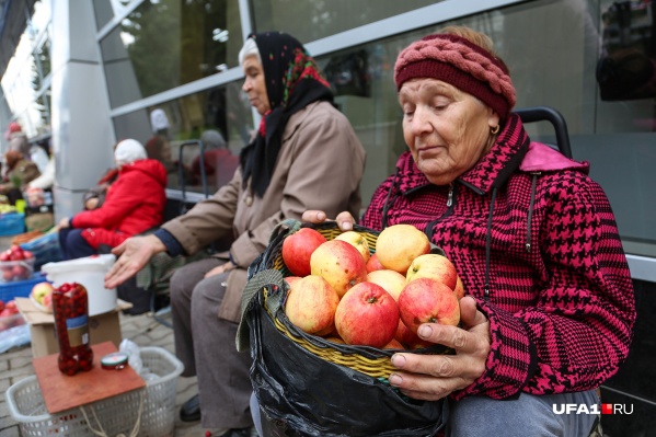 Для некоторых садоводов сумма в 7500 рублей покажется большой — все же половина пенсии Для некоторых садоводов сумма в 7500 рублей покажется большой — все же половина пенсии
