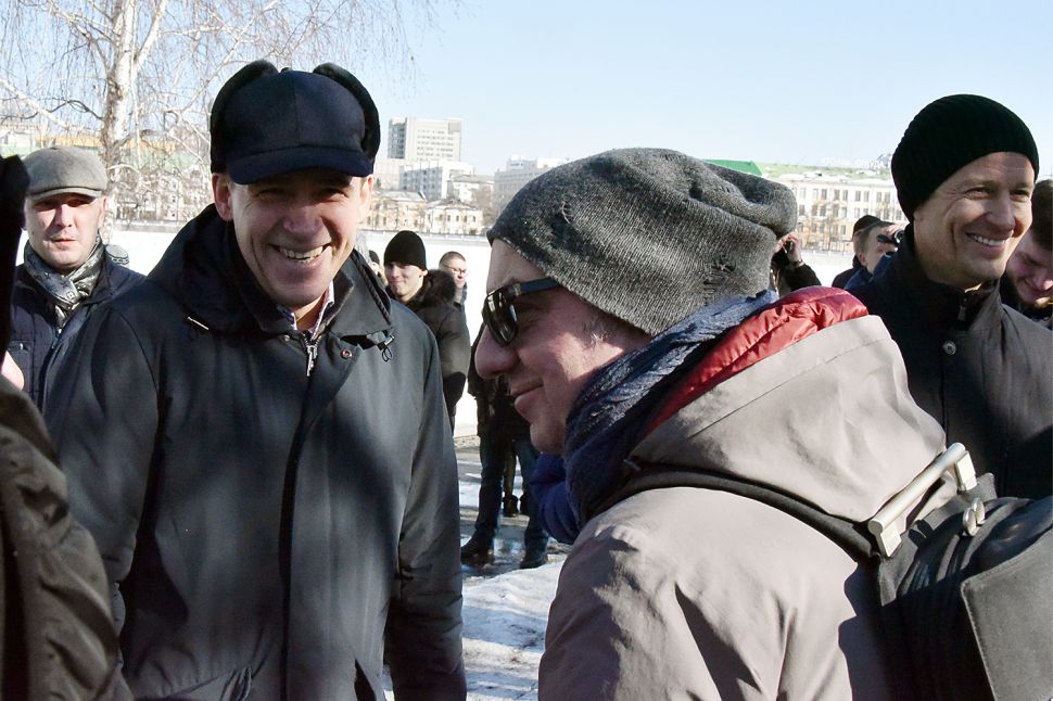 Владимир Шахрин вместе с губернатором Свердловской области Евгением Куйвашевым, который тоже участвовал в молебне Владимир Шахрин вместе с губернатором Свердловской области Евгением Куйвашевым, который тоже участвовал в молебне