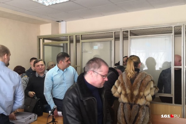Первое судебное заседание над бандой, обманувшей дольщиков Первое судебное заседание над бандой, обманувшей дольщиков