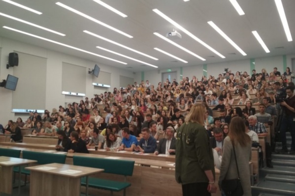 В этом году горожане писали текст Павла Басинского В этом году горожане писали текст Павла Басинского
