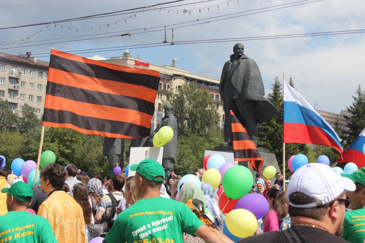 В Новосибирске открыли памятник Николаю Кровавому 