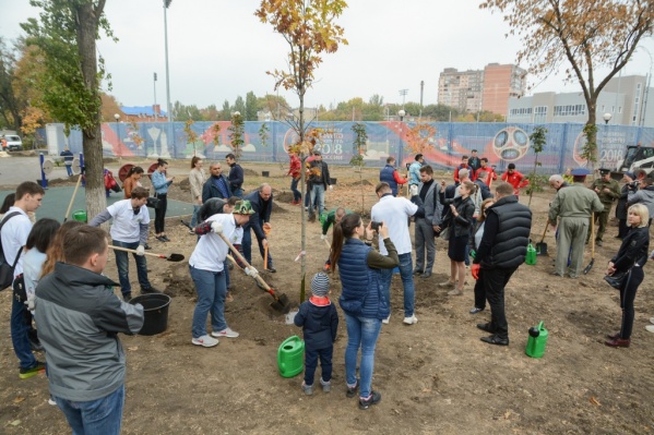 В Ростове прошел День древонасаждения В Ростове прошел День древонасаждения