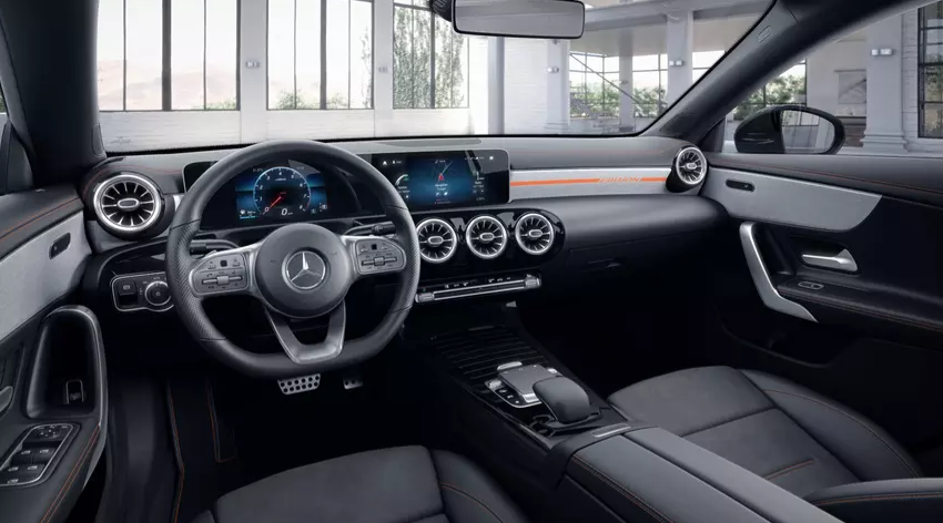 В салоне появилась новая мультимедиа MBUX (Mercedes-Benz User Experience) В салоне появилась новая мультимедиа MBUX (Mercedes-Benz User Experience)