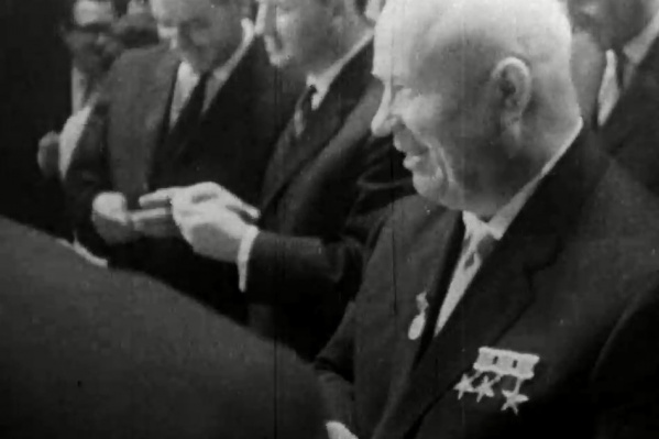 Никита Хрущёв остался доволен выступлением новосибирских артистов Никита Хрущёв остался доволен выступлением новосибирских артистов 