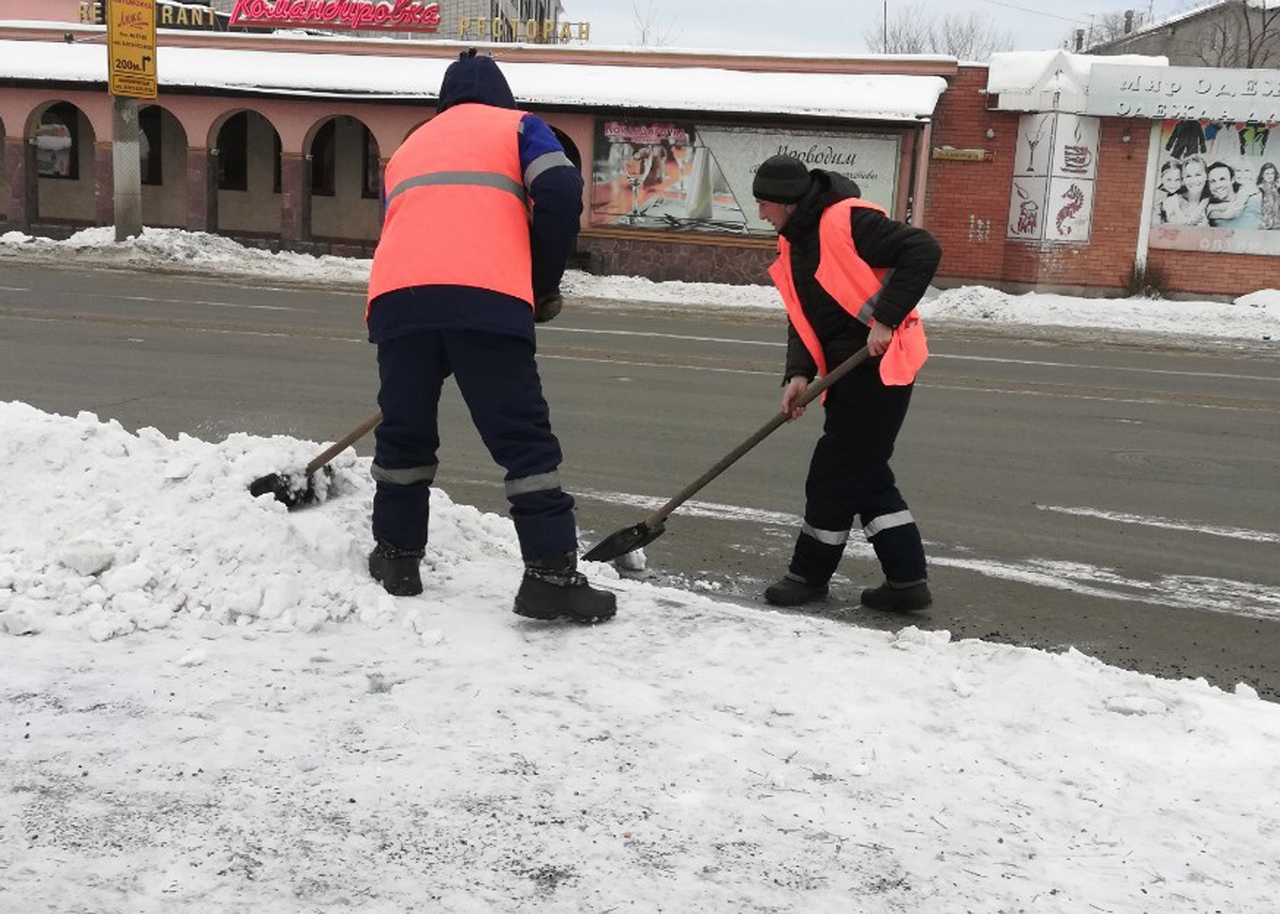 С улиц Кургана за новогодние праздники вывезли более 15,5 тысяч тонн снега