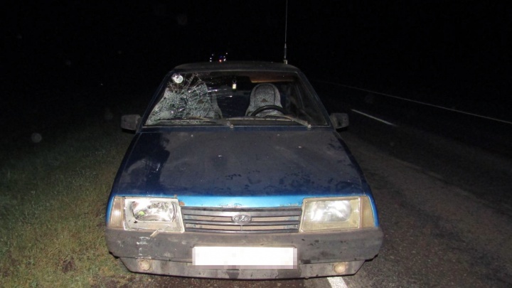 Не увидел в темноте: на трассе в Башкирии водитель на ВАЗ-2108 сбил велосипедиста