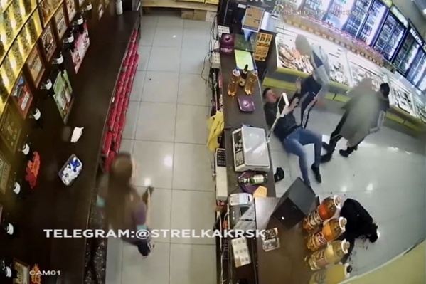 Инцидент произошел в алкомаркете Ачинска Инцидент произошел в алкомаркете Ачинска