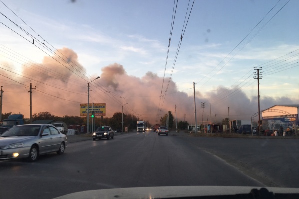Дом от пожара виден на многие километры Дом от пожара виден на многие километры