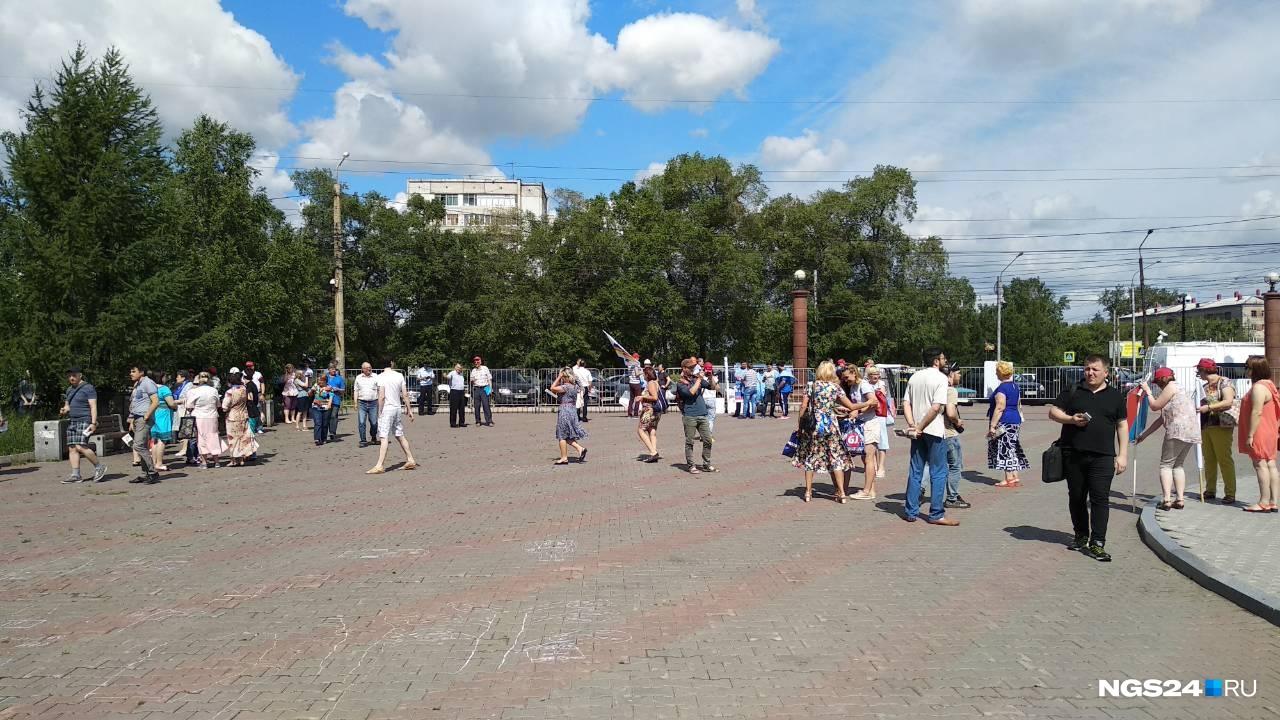 До начала митинга До начала митинга 