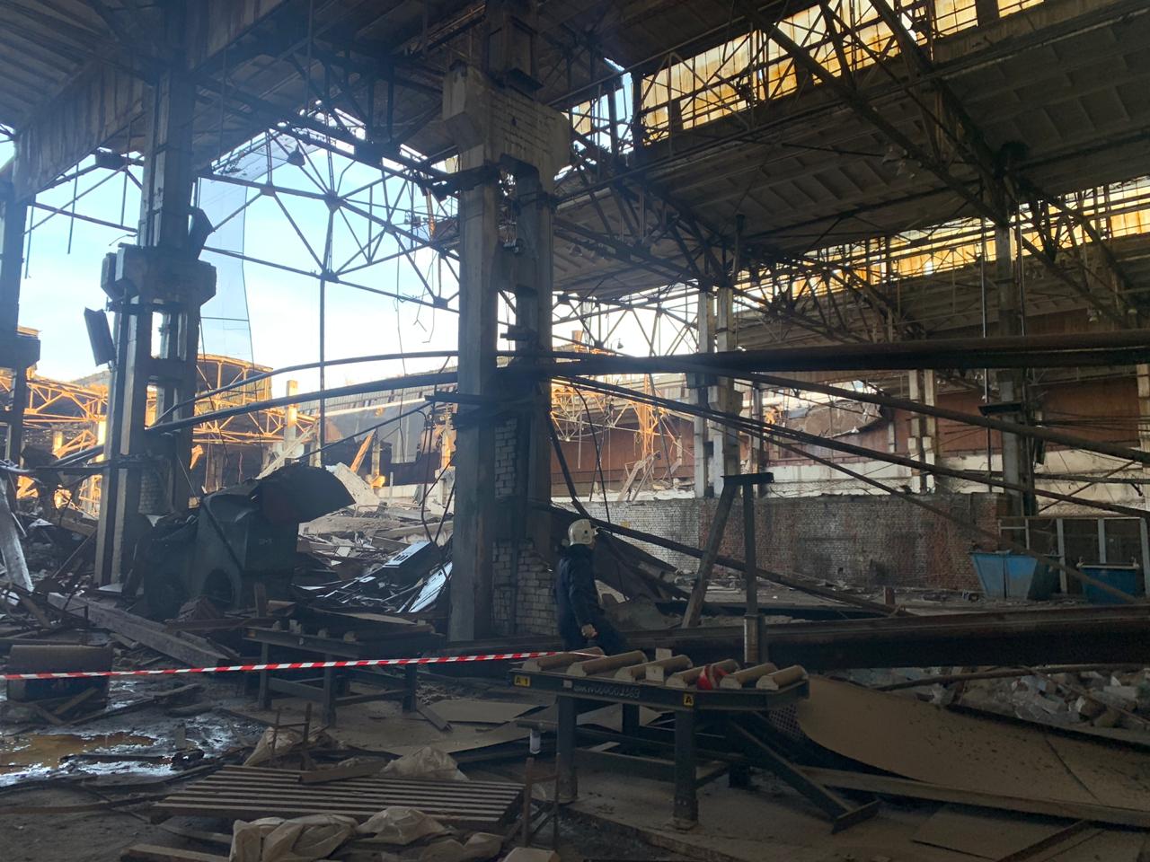 Рабочий погиб под обрушившейся крышей заброшенного цеха в Дзержинске