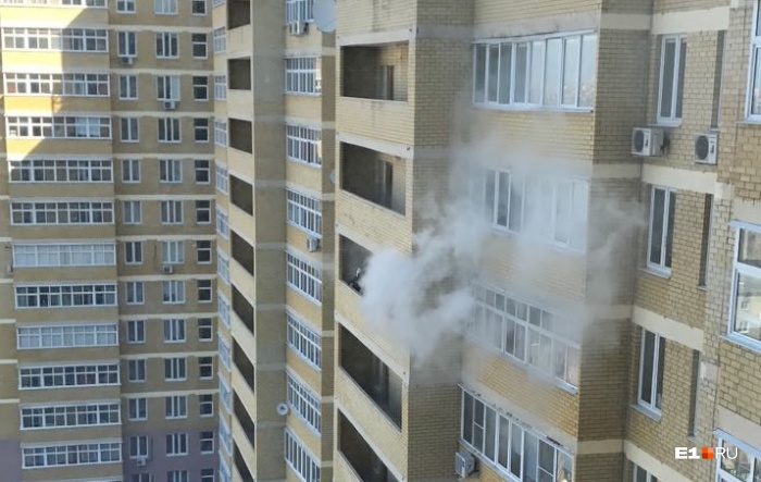 Пожар произошел в квартире на 11 этаже Пожар произошел в квартире на 11 этаже