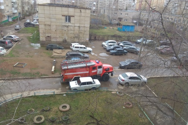 Спасатели приехали тушить детский сад Спасатели приехали тушить детский сад
