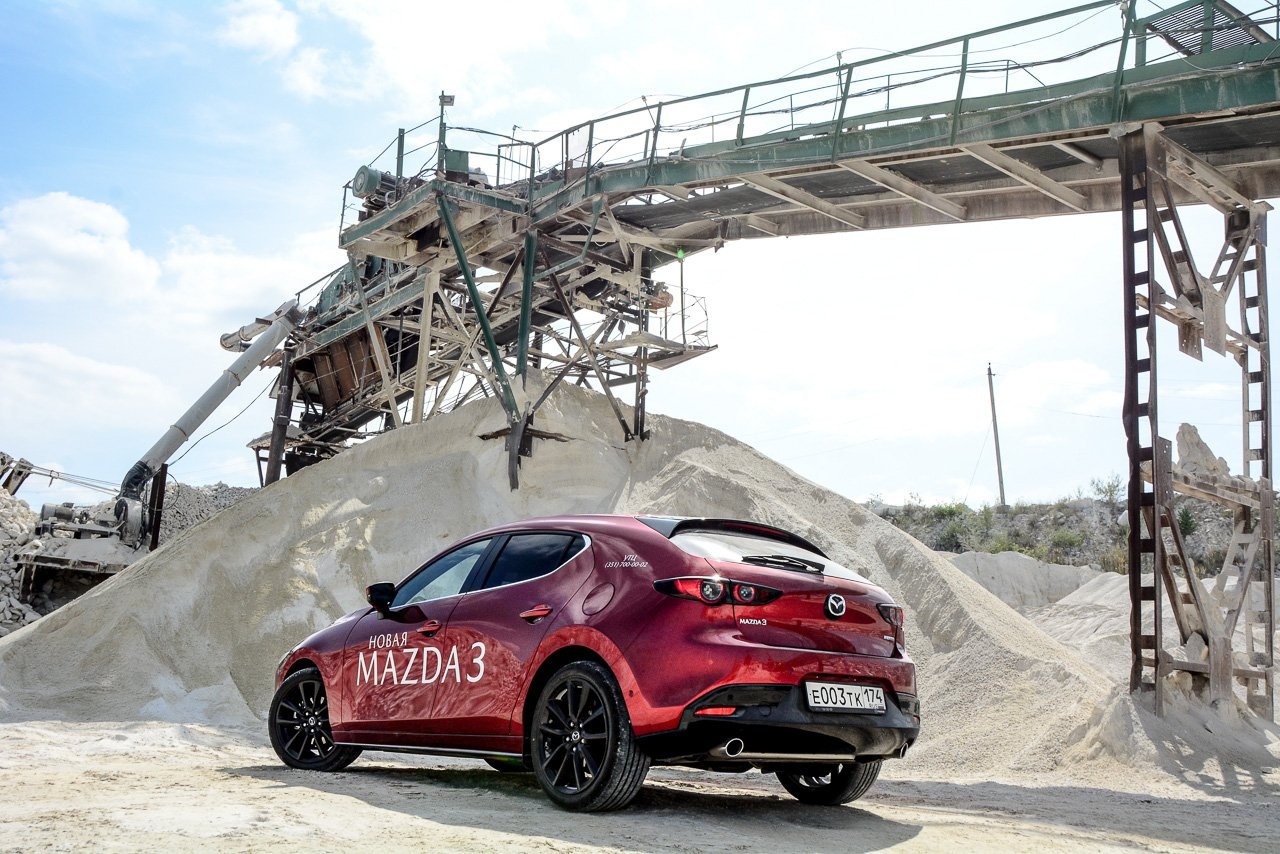 Заоблачная цена новой Mazda3 (от 1,49 миллиона рублей) во многом обусловлена большими сборами и невыгодными курсами валют Заоблачная цена новой Mazda3 (от 1,49 миллиона рублей) во многом обусловлена большими сборами и невыгодными курсами валют