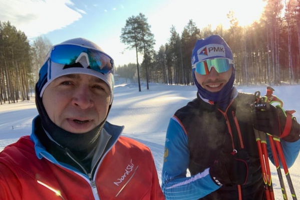Губернатор и олимпийский чемпион провели совместную тренировку на лыжах Губернатор и олимпийский чемпион провели совместную тренировку на лыжах