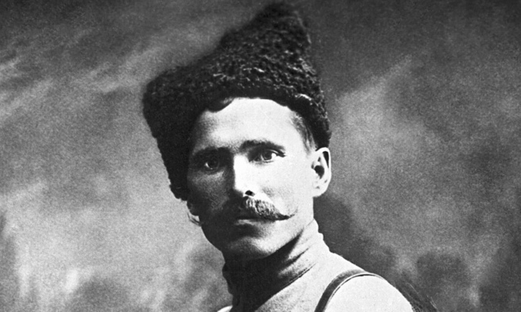 Василий Иванович Чапаев был командиром времен гражданской войны, но стал известен после выхода одноименного фильма. Что в Новосибирске удостоилось чести носить это революционное имя?