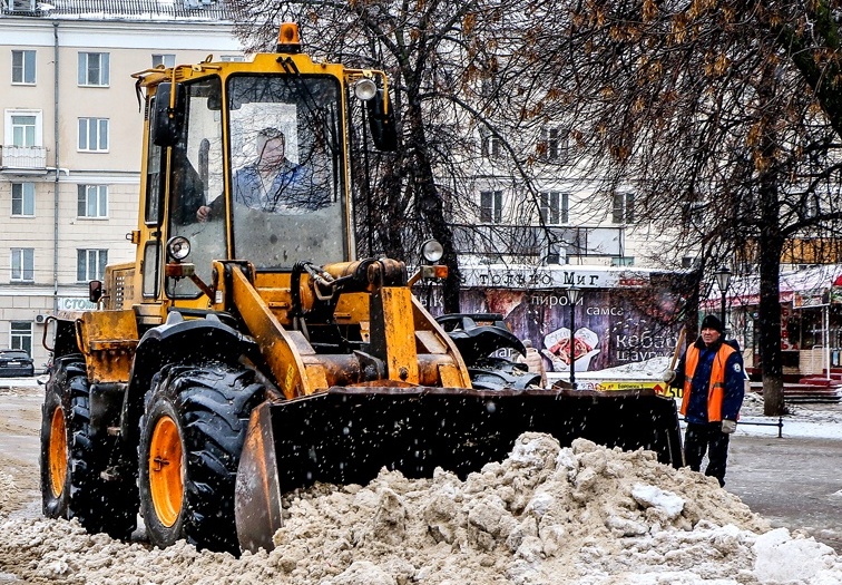 Тракторист, убирая снег, покалечил ребенка в Городце