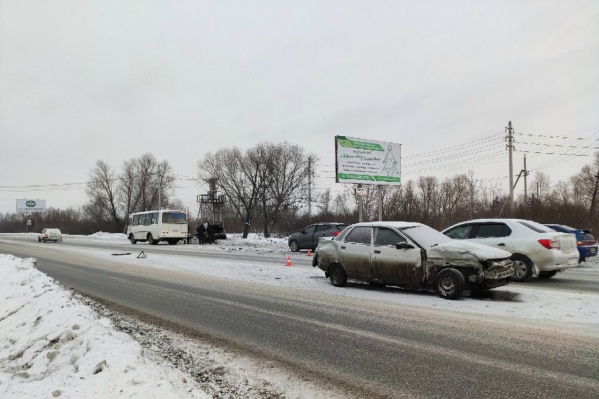Авария произошла сегодня утром Авария произошла сегодня утром