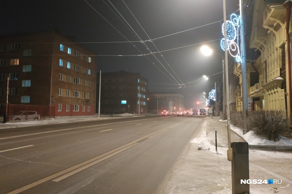 В воздухе отчетливо видно дымку В воздухе отчетливо видно дымку