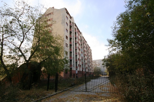Строительство дома на Сибирской, 35/1 началось в 1993 году Строительство дома на Сибирской, 35/1 началось в 1993 году
