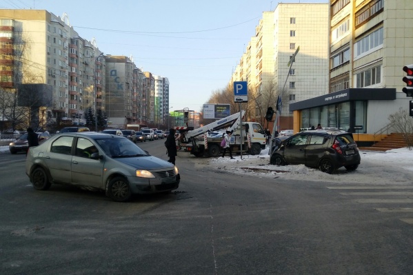 В аварии пострадала девушка 1989 года рождения В аварии пострадала девушка 1989 года рождения