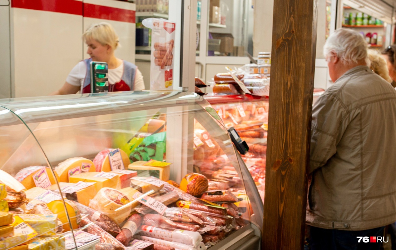 На прилавках магазинов в Ярославской области нашли мясо сомнительного происхождения