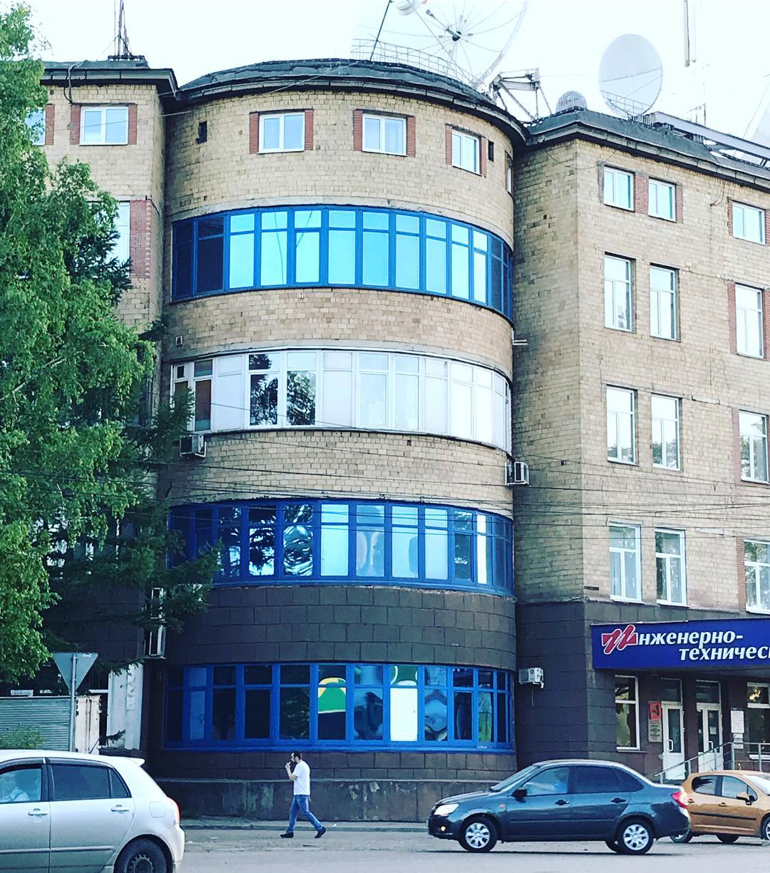 Красноярский архитектор по окнам определил характер владельцев недвижимости
