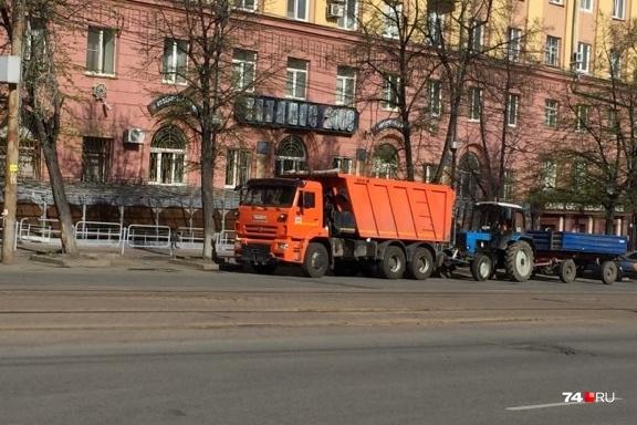 Въезд на центральные улицы перекроют большегрузной техникой Въезд на центральные улицы перекроют большегрузной техникой