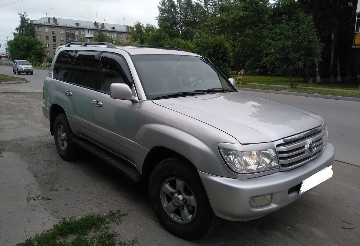 Toyota Land Cruiser 100 Toyota Land Cruiser 100