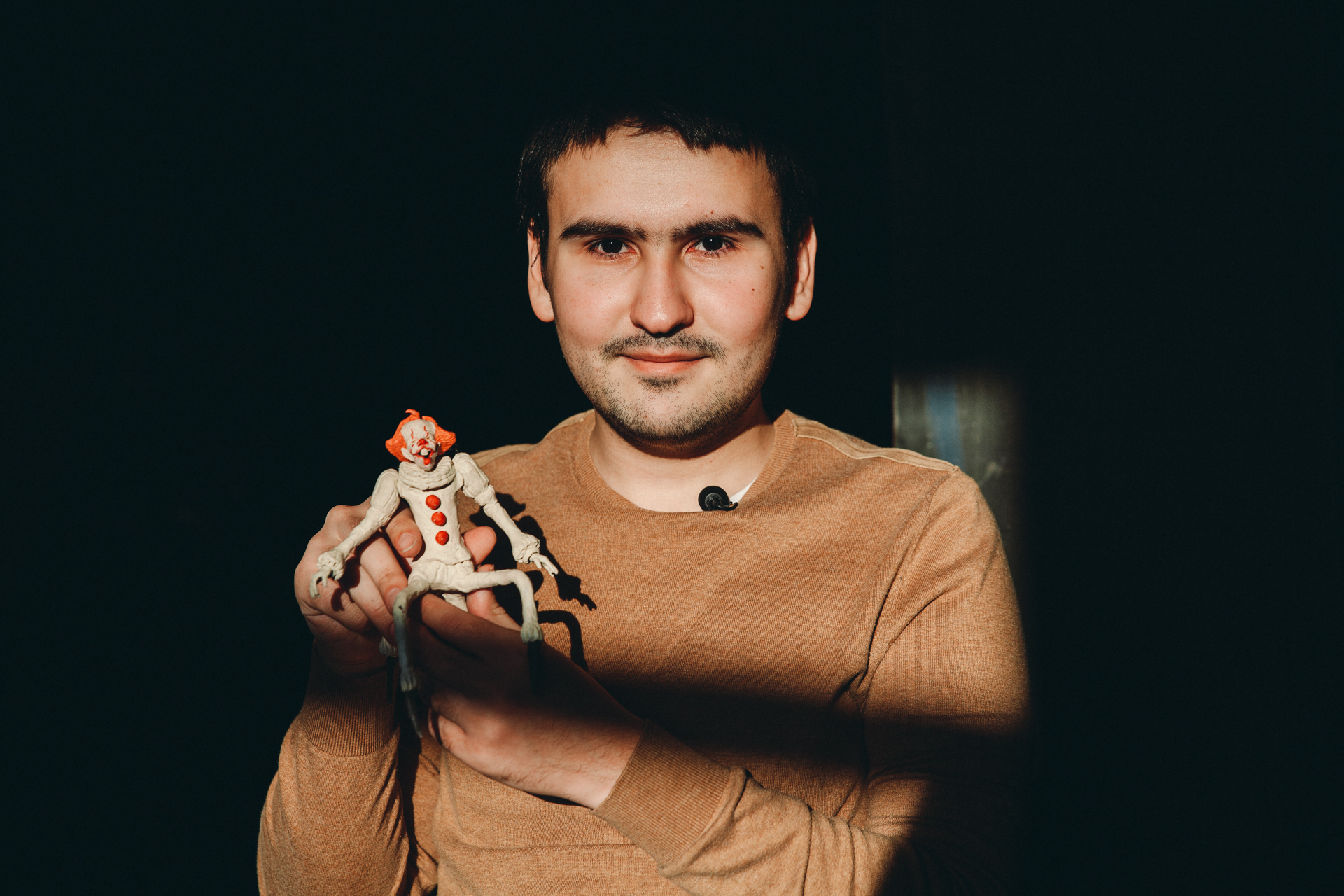 На фото тот самый человек, который творит чудеса своими руками На фото тот самый человек, который творит чудеса своими руками
